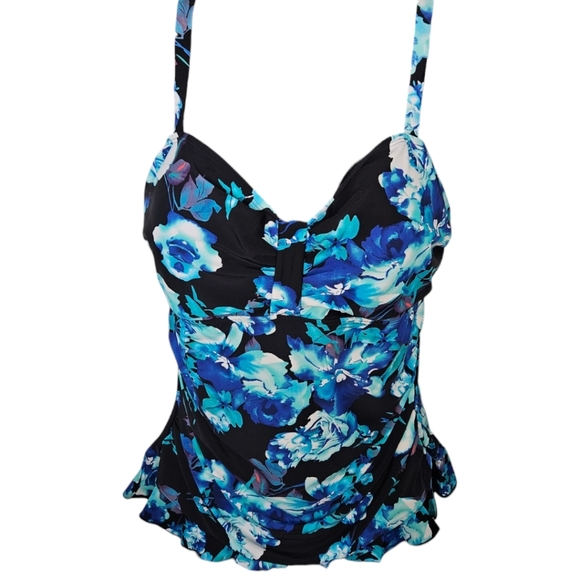 Hilor Other - NWT Hilor 50's Style Floral Padded Ruched Tankini Bathing Suit Top